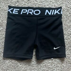 Black Nike pros!